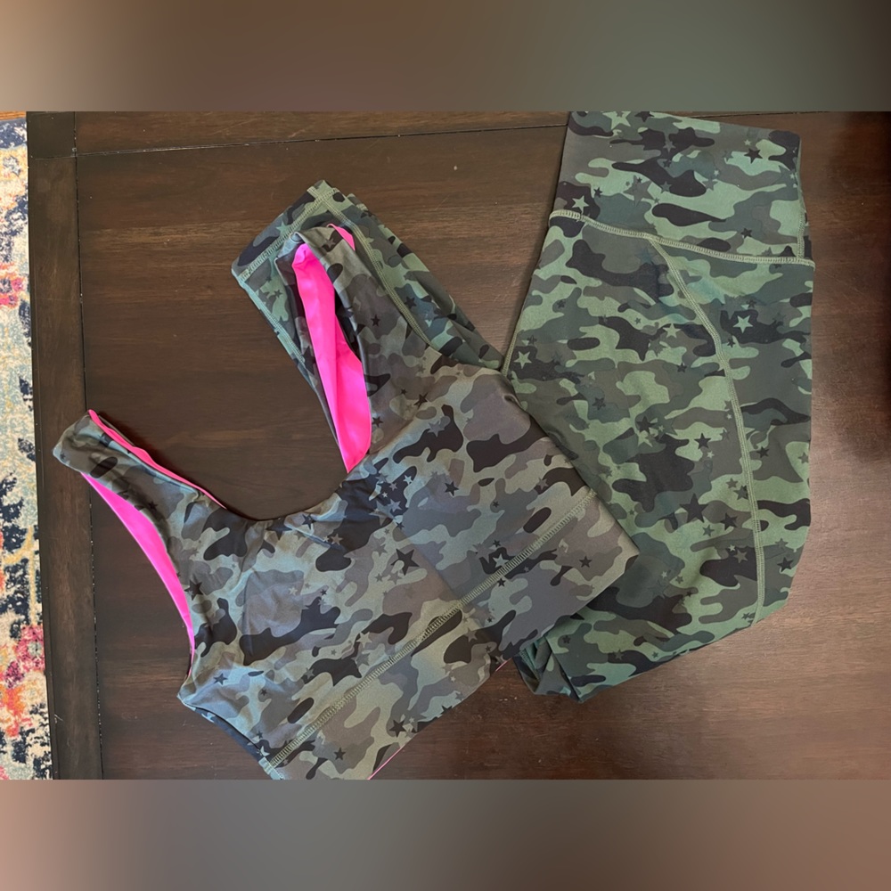 Fabletics camo matching set size medium